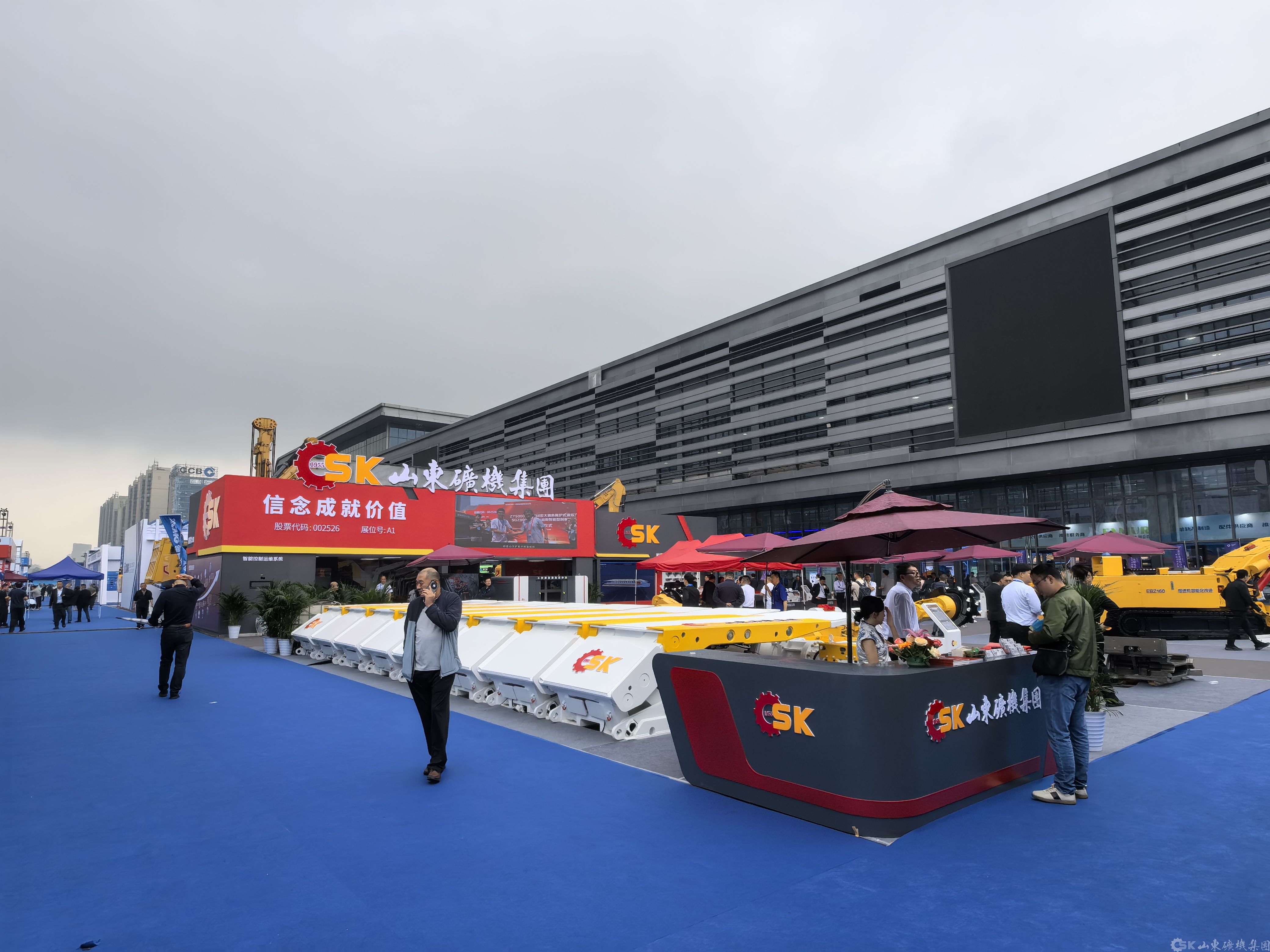 金狮贵宾会·宾至如归-尊贵显赫